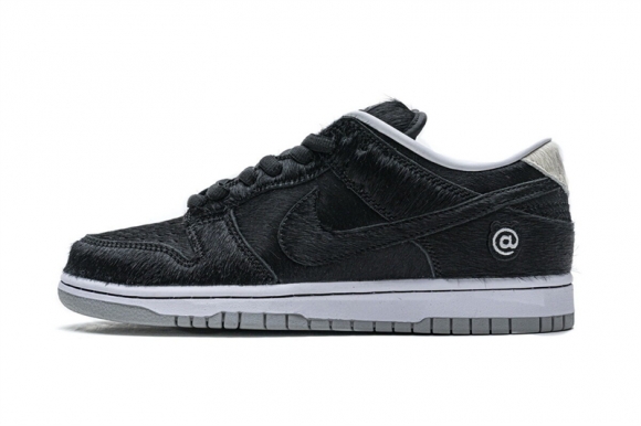 Nike SB Dunk Low Medicom Toy (2020) CZ5127-001 Nike SB Dunk Low Medicom Toy (2020) CZ5127-001