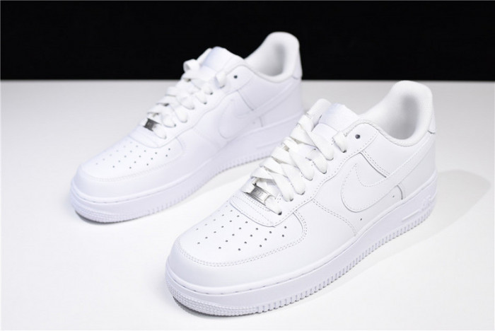 Nike Air Force 1 07 LV8 NBA Sz 18 White/ Black Athletic Shoes 823511-103