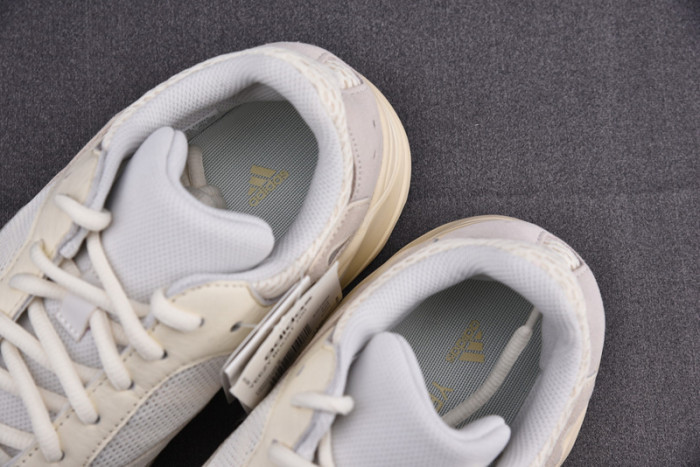 Adidas Yeezy Boost 700 Analog 