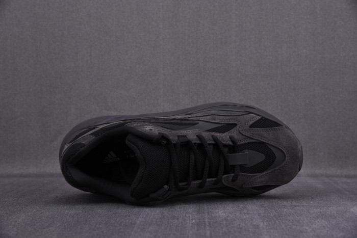 Adidas Yeezy Boost 700 V2 Vanta 