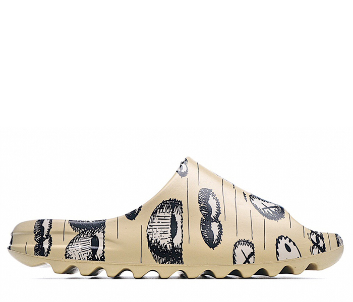Yeezy Slides Kaws 