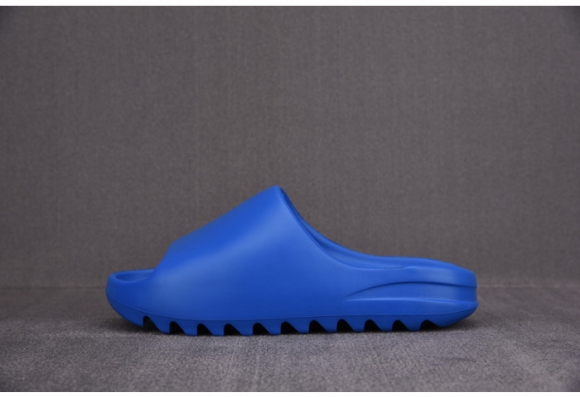 Kanye West x Adidas Yeezy SlideBone 