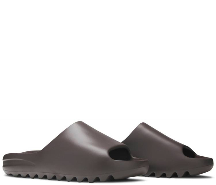 Yeezy Slides Soot 