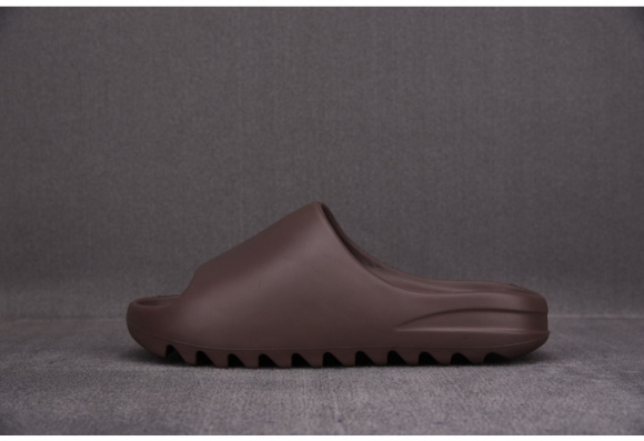 Adidas Adidas Yeezy Slide Soot 