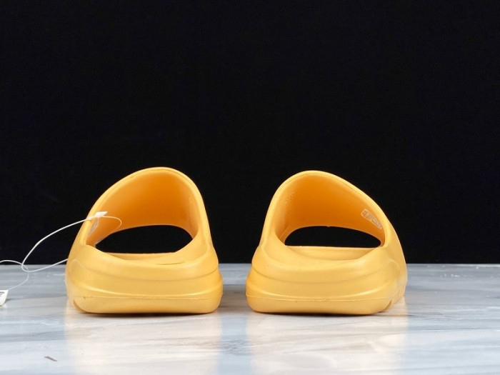 Adidas Yeezy Slide Desert Sand 